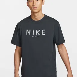 Nike Hyverse Men's Dri-FIT UV Short-Sleeve Top-image-39