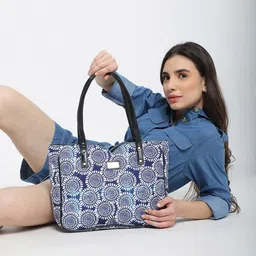 KLEIO Women Printed Zipper Tote Bag-35