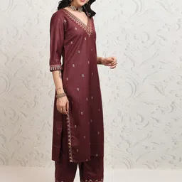 Vishudh Women Ethnic Motifs Printed Regular Thread Work Kurta with Trousers & With Dupatta image 4