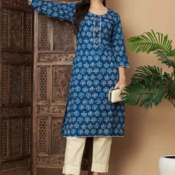 Label Khoj Women Floral Printed Regular Pure Cotton Kurta with Trousers-image-30