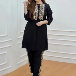 Misti Exim Floral Embroidered Regular Thread Work Kurta with Trousers-image-4