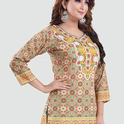 Saree Swarg Green & Yellow Printed Tunic image 5