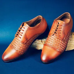 MONKSTORY Men Textured Round Toe Derbys-picture-15