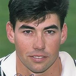 5x7 Inches Original Autographed Photo of New Zealand Cricketer Stephen Fleming-image-52