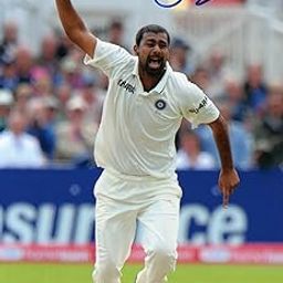 5x7 Inches Original Autographed Photo of Indian Cricketer Praveen Kumar-image-64