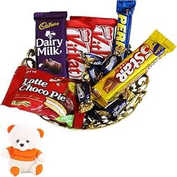SFU E Com Crunchy Kitkat And Rich Choclairs Chocolate Hamper | Valentine Love Teddy Bear With Chocolate Combo | Valentine Chocolate Hamper | 155-36