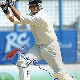 5x7 Inches Original Autographed Photo of New Zealand Cricketer Stephen Fleming-image-53