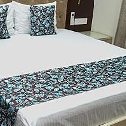Vissage Elegant Paisley Double Bed Runner with 2 Cushion Covers, Multicolor-image-96