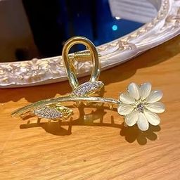 Haveream Cat Eye Sunflower Grab Clips. Featuring a playful cat-eye shape and beautifully detailed sunflower design, these hair clips are the perfect combination of fun, elegance, and practicality.-image-85