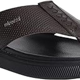 Men Brown Urban Textured Thong Sandals-image-2
