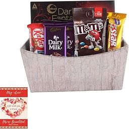 SFU E Com Handmade Basket With Chocolate Hamper | Valentine Chocolate With Love Greeting Card | Valentine Chocolate Hamper | 900-25