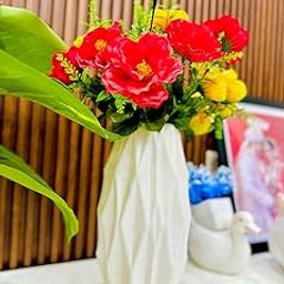 Greenity Modern Geometric Flower Vase, White Decorative Diamond Pattern (Medium, 2, Piece)-image-77