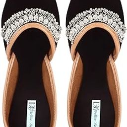 Beautiful Ethnic Punjabi Valvet Jutti and Mojari-picture-53
