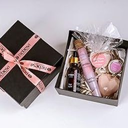 Organics Skincare Purple Rain Bath Salt | Rose Face Mist | Rose Bath Bomb | Heart Soap | Strawberry Lip Balm Natural Color Of Lips | Glowing & Hydrates Skin, Gift Hampers-image-50