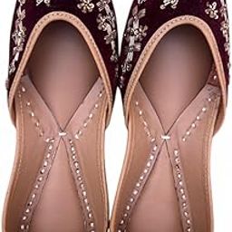 Women’s Traditional Ethnic Embroidered Jutti – Handcrafted Punjabi Footwear for Weddings, Festive, and Casual Wear-image-12