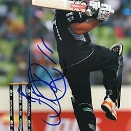 5x7 Inches Original Autographed Photo of New Zealand Cricketer Jesse Ryder-image-95