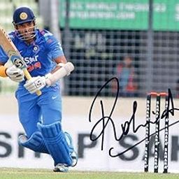 5x7 Inches Original Autographed Photo of Indian Cricketer Robin Uthappa-image-87
