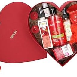 BodyHerbals Luxury Bath and Body Care Spa Hamper Gift Set for Women & Men| Skin Care Kit with Signature Strawberry & Rose Range | Gift Box Hamper For Couple| 8 Pcs| Luxury Gift for Birthdays, Anniversaries, Wedding and Special Celebrations| 100 % Vegan-37