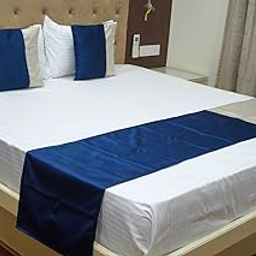 Vissage Premium Plain Double Bed Runner with 2 Cushion Covers, Blue-picture-12