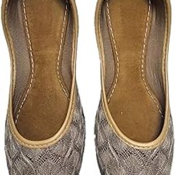 Stylish Beautiful Upper Design Jutti for Women and Girls Ethnic Punjabi Jutti/Mojari-image-68