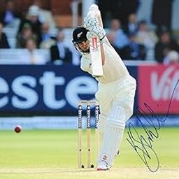 Original Autographed Photo of New Zealand Cricketer Kane Williamson-image-29