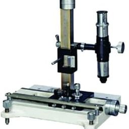 AjantaExports Travelling Microscope iron base with machined V-shape vertical pillar-11