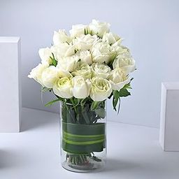 FlowerAura Fresh Live Flower Bouquet of 30 White Roses In Glass Vase For Birthday Gift, Anniversary Gift, Wedding Gift, Congratulations Gift & Gift For Special Occasions (Same Day Delivery)-image-19
