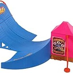 Hot Wheels Skate Amusement Park Skate Set - Fingerboard & Skate Shoes with 360 Degree Action, Stunt Obstacles, Activated Sounds and Expandable Skate Park, for Children Aged 5 and Above, HGT95-3