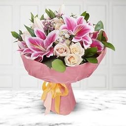 FLORANET Beautiful bouquet Of Seasonal Flowers to Brighten up Anniversaries, Birthdays, Weddings, Mother’s Day & More (Same Day Delivery)-image-28