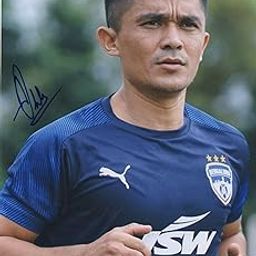 5x7 Inches Original Autographed Photo of Indian Footballer Sunil Chhetri-image-64