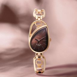 Titan Women Stainless Steel Bracelet Style Straps Analogue Watch 2688WM01-image-18