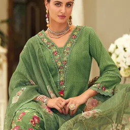 Varanga Women Floral Printed Regular Thread Work Kurta Set With Dupatta-18