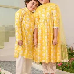 pspeaches Girls Floral Printed Regular Pure Cotton Kurta with Pyjamas & Dupatta-image-6