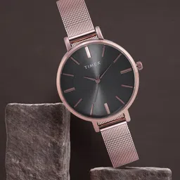 Timex Women Black Dial & Rose Gold Toned Bracelet Style Analogue Watch TWEL155SMU01-33