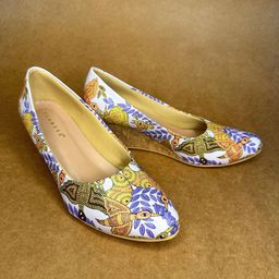 Kanvas Women Printed Wedge Pumps-14
