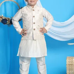 VASTRAMAY Boys Cream-Coloured Sequinned Kurta & Pyjamas with Nehru Jacket image 2