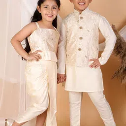 VASTRAMAY Boys Cream-Coloured Sequinned Kurta & Pyjamas with Nehru Jacket-6