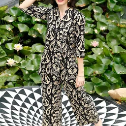 BAESD Printed Top & Palazzo Co-Ord-image-67