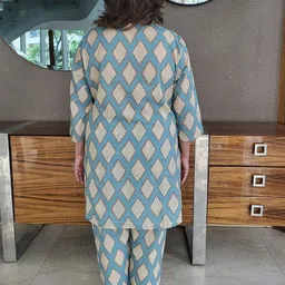 Freesia Array Geometric Printed Pure Cotton Night suit image 3