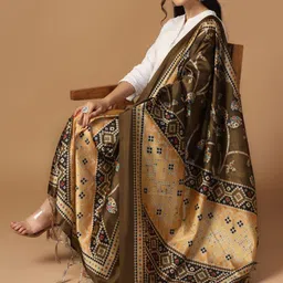 Kaizen TEXO FAB Printed Leheriya Tasselled Silk Dupatta with Thread Work image 4