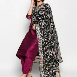 Dupatta Bazaar Black & Pink Embroidered Dupatta with Thread Work image 5