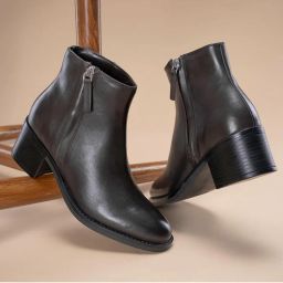 Red Tape Women Solid Brown Chelsea Boots-image-66