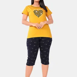 SWEET MOON Graphic Printed Round Neck Short Sleeves T-Shirt With Capri-image-94