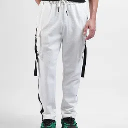 The Indian Garage Co Men Relaxed Tapered Fit Solid Street Cargo jogger-image-79