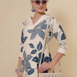 Anouk Floral Printed V-Neck Pure Cotton A-Line Kurta With Palazzos-15