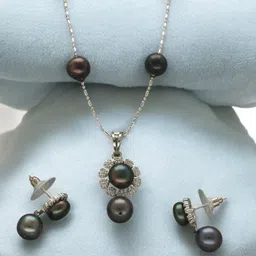 Sri Jagdamba Pearls Dealer Silver-Plated Beaded Jewellery Set-image-11