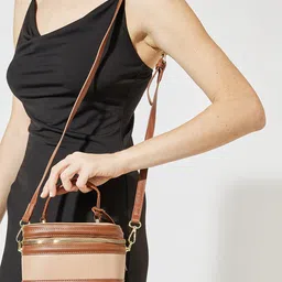 Styli Colourblocked Structured Zip Around Detail Handheld Bag-picture-42