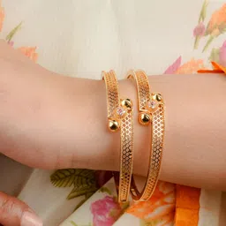 Zeraki Jewels Priyanka Set Of 2 Gold-Plated Stone Studded Bangles-45