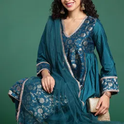 Sangria Ethnic Motifs Embroidered V-Neck Brocade Woven Kurta With Trouser & Dupatta-picture-21
