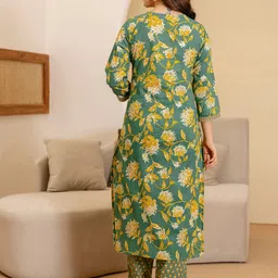 SKYLEE Floral Printed Sequinned Kurta With Trousers & Dupatta image 5